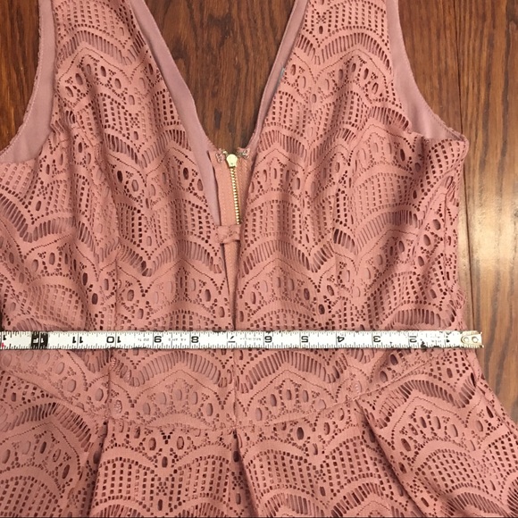 She and Sky Rose Lace Dress - Picture 4 of 6